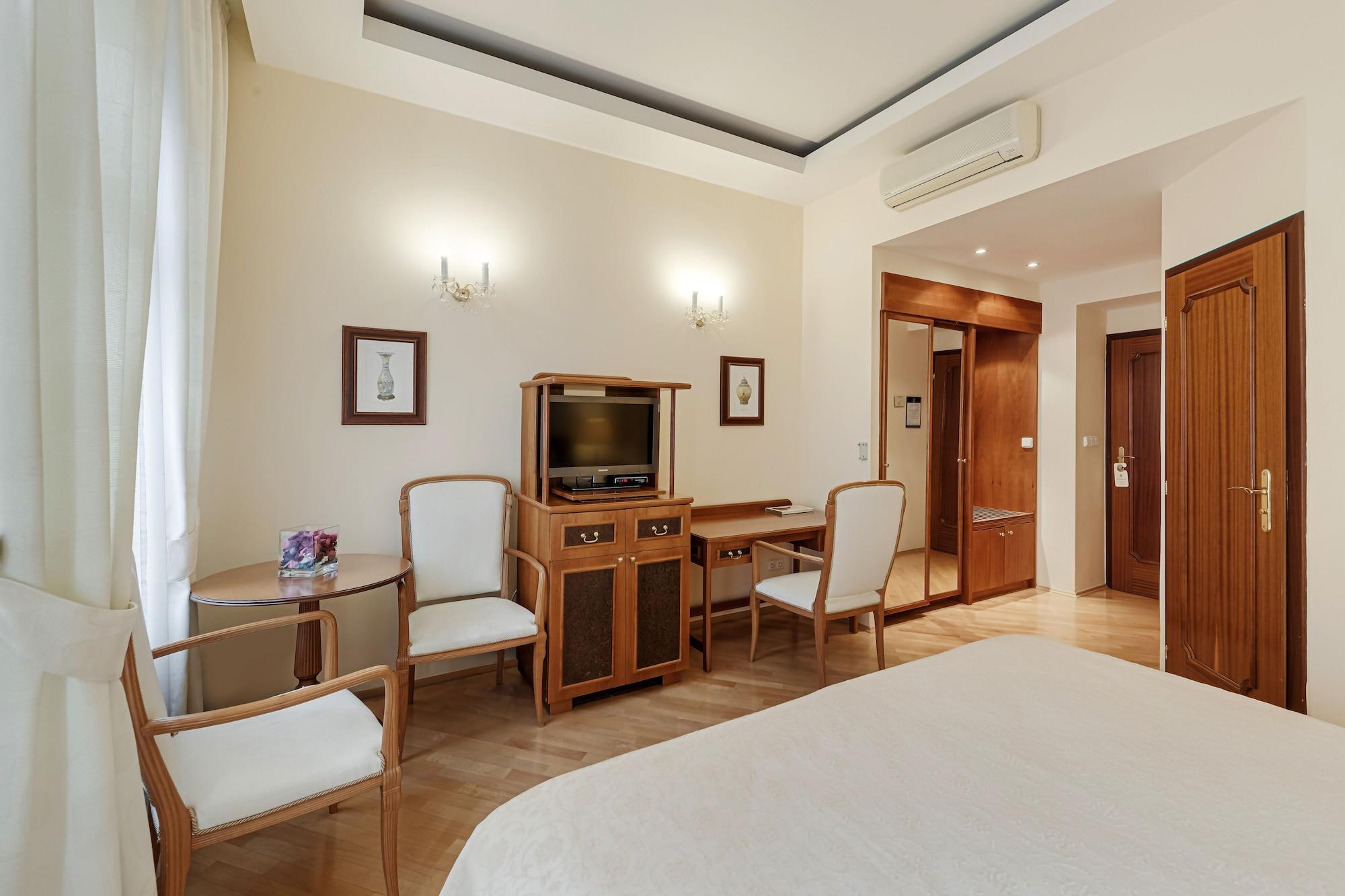 Louren Hotel Prague Luaran gambar