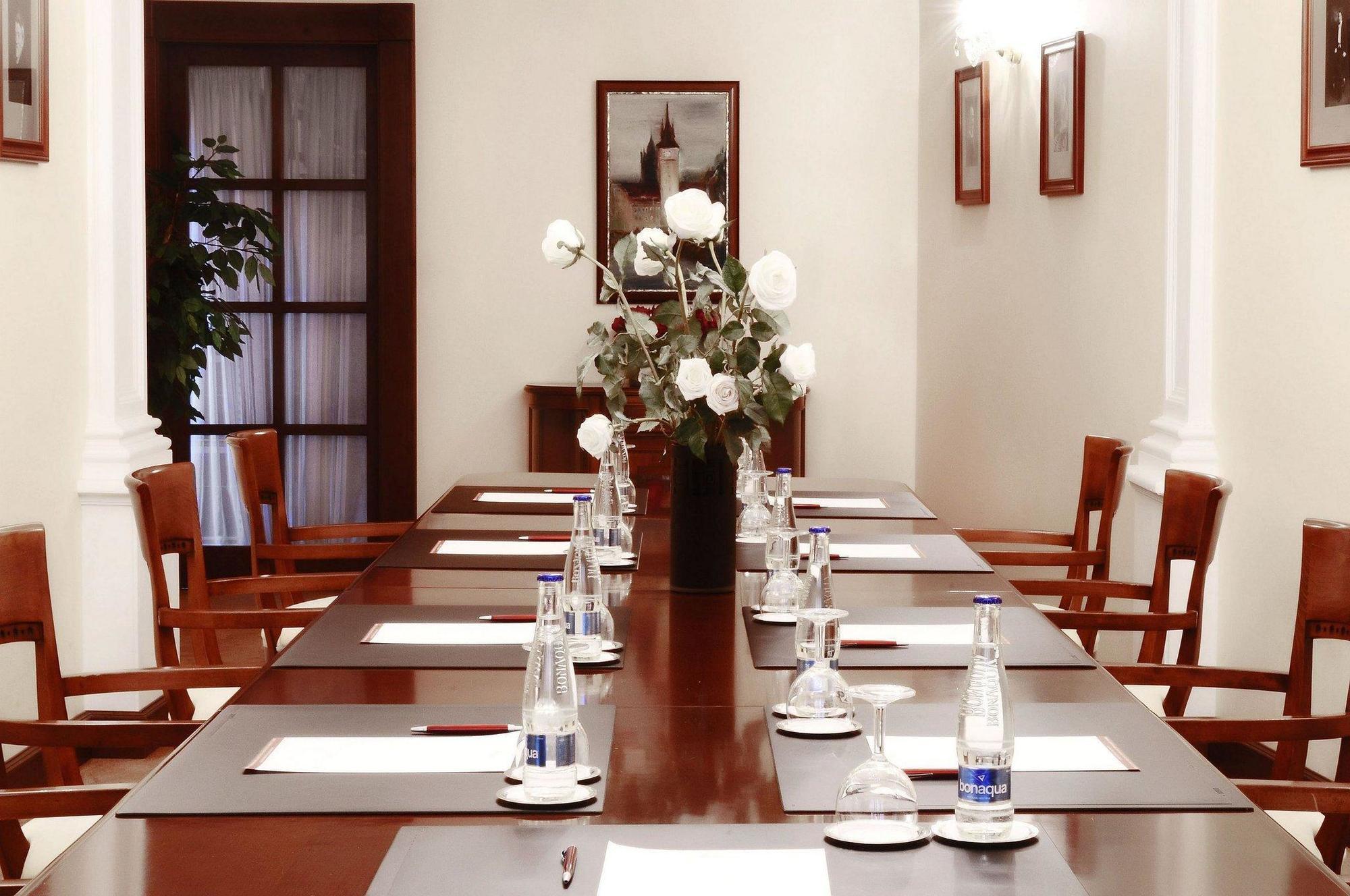 Louren Hotel Prague Luaran gambar