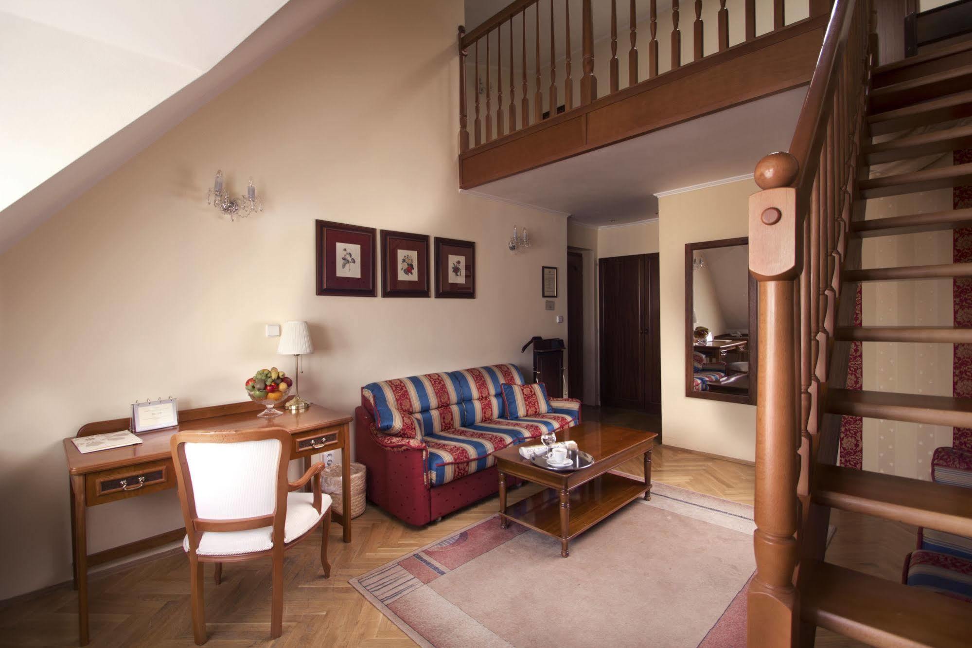 Louren Hotel Prague Bilik gambar