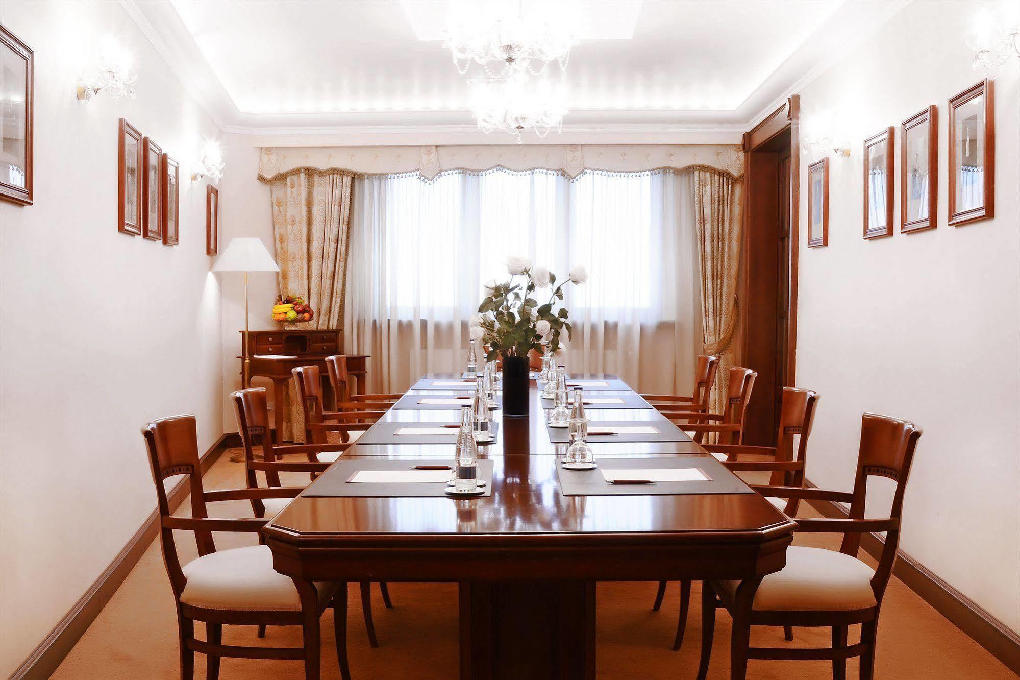 Louren Hotel Prague Luaran gambar