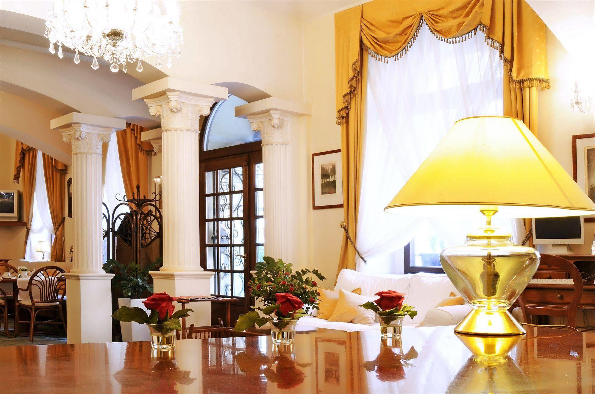 Louren Hotel Prague Luaran gambar
